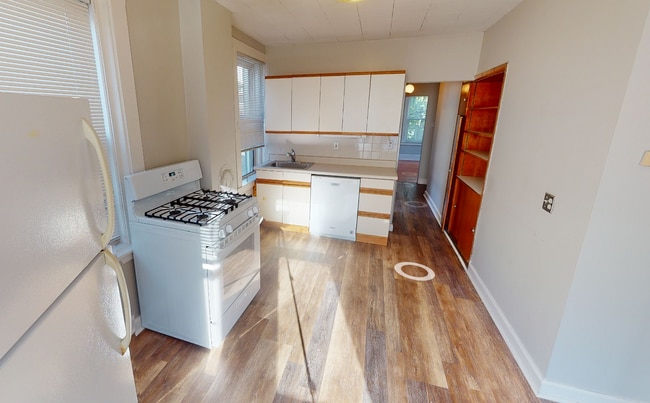 5 Elmer St, Unit 2 in Cambridge, MA - Foto de edificio - Building Photo