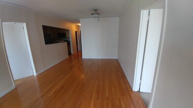 45 River Dr S, Unit 2703 in Jersey City, NJ - Building Photo - Building Photo