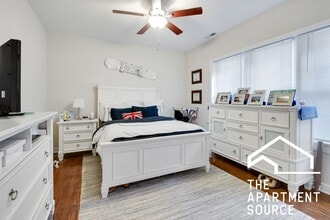 1827 W Leland Ave, Unit 1 in Chicago, IL - Building Photo - Building Photo