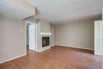 10337 Azuaga St in San Diego, CA - Building Photo - Building Photo