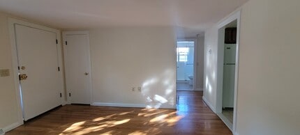 47 Manzella Ct in Rockland, MA - Building Photo - Building Photo