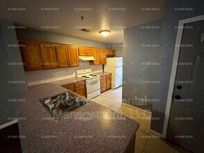 1006 W Royle St in Richmond, MO - Building Photo - Building Photo