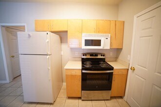2403 Hartsfield Rd in Tallahassee, FL - Building Photo - Building Photo