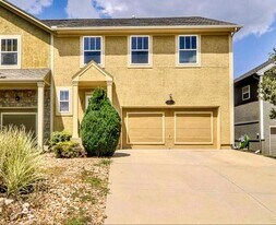 1938 W Surrey St in Olathe, KS - Building Photo