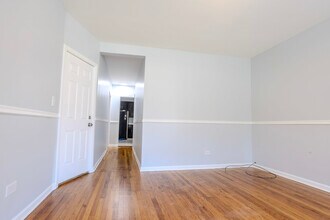 1523 E 74th Pl in Chicago, IL - Building Photo - Building Photo