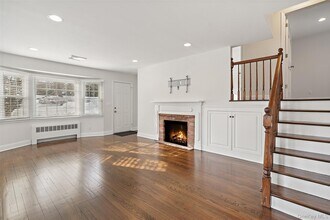 89 Huntville Rd in Katonah, NY - Building Photo - Building Photo