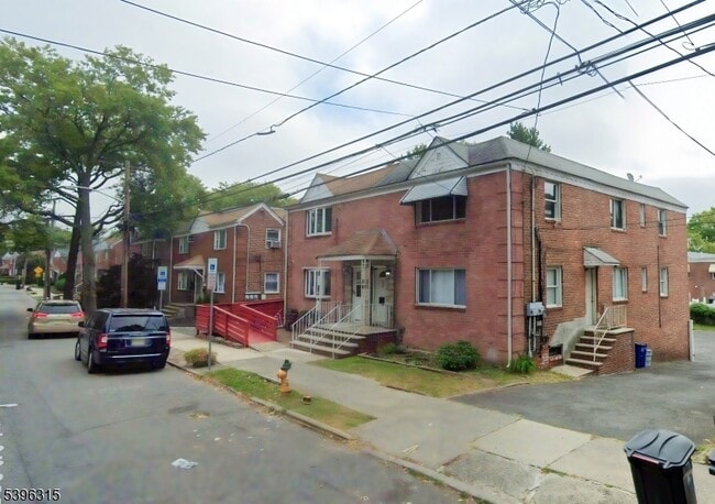 196 Tuxedo Pkwy in Newark, NJ - Building Photo - Building Photo