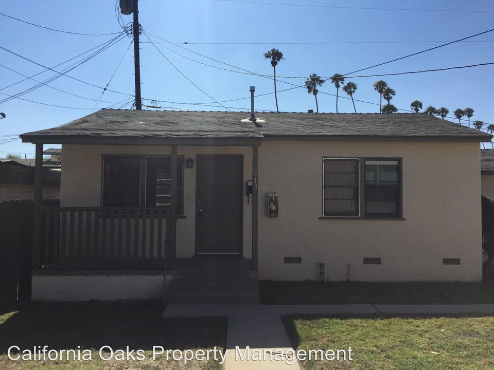 209 Lang St in Ventura, CA - Building Photo