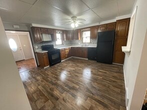 3913 Evergreen Ave SE in Warren, OH - Building Photo - Building Photo