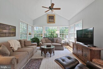 3109 Olin Dr in Falls Church, VA - Building Photo - Building Photo
