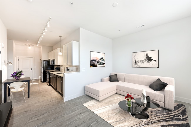 Peake Apartments in Grandview Heights, OH - Foto de edificio - Building Photo