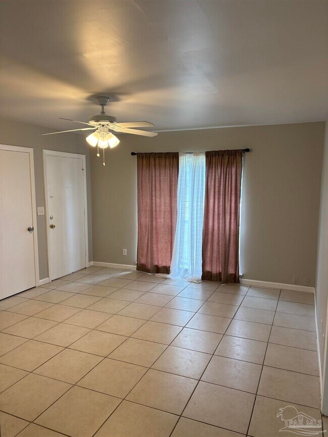 3268 Creighton Rd in Pensacola, FL - Building Photo - Building Photo