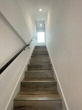 14211 Gilmore St in Los Angeles, CA - Building Photo - Building Photo