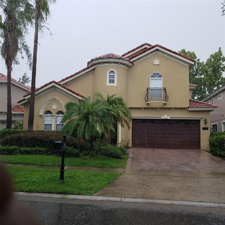 1125 Lascala Dr in Windermere, FL - Foto de edificio