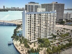 1865 79th Street Cswy, Unit 3K in North Bay Village, FL - Building Photo