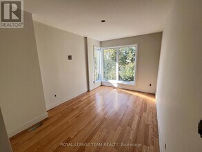 514 Roosevelt Ave in Ottawa, ON - Building Photo - Building Photo