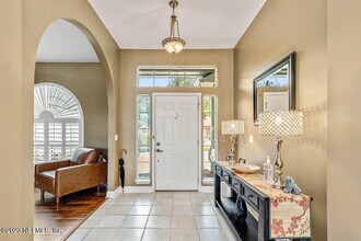 332 Maplewood Dr in Jacksonville, FL - Building Photo - Building Photo