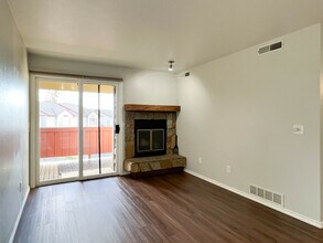 10260 Jamestown Dr in Anchorage, AK - Building Photo - Building Photo