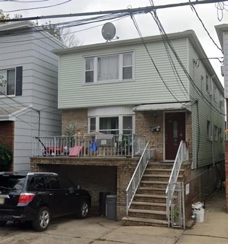 property at 36 W 9th St