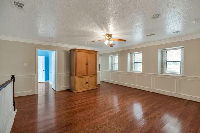 property at 1126 Crossroads Dr