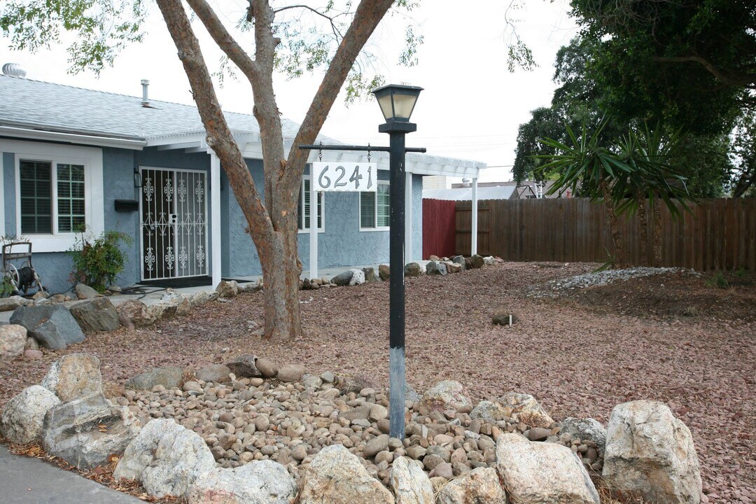 6241 Veemac Ave in La Mesa, CA - Building Photo