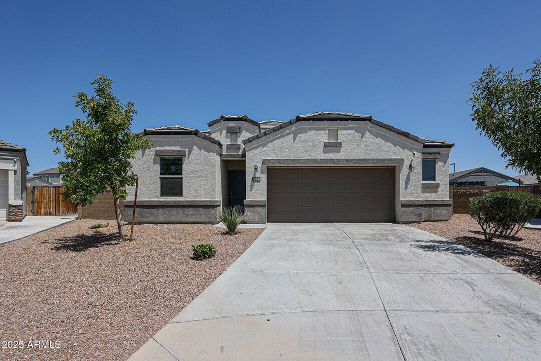 31041 W Avalon Cir in Buckeye, AZ - Building Photo