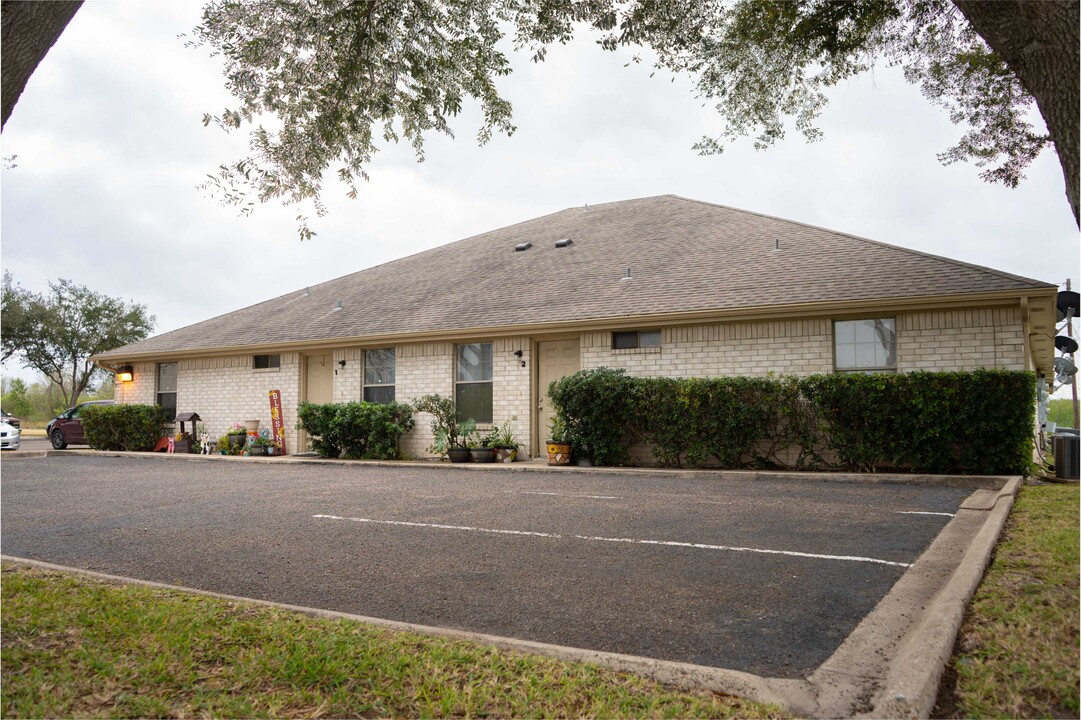 1306 E 11th St in Weslaco, TX - Building Photo