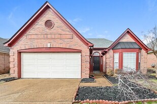 9362 Garden Woods Dr in Memphis, TN - Building Photo