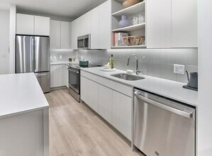 244 St Pauls Ave in Jersey City, NJ - Building Photo - Building Photo