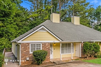 4947 Farmstead Ct NE in Woodstock, GA - Building Photo - Building Photo