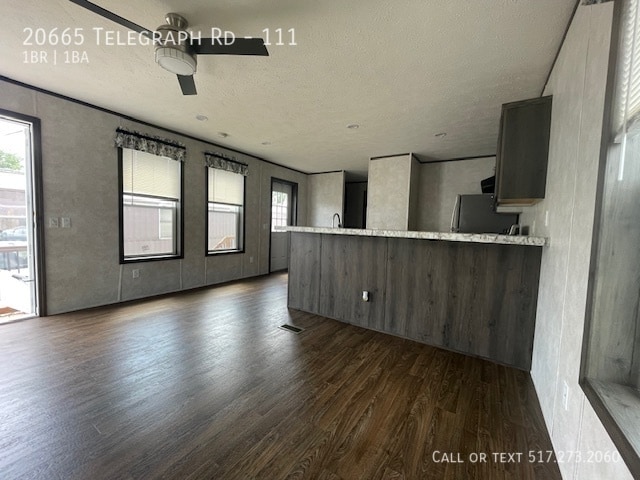 20665 Telegraph Rd in Brownstown Township, MI - Building Photo - Building Photo