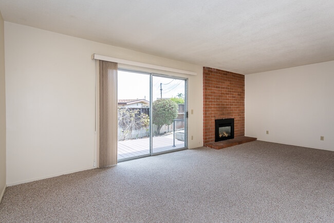 2304 Bayview Heights Dr in Los Osos, CA - Building Photo - Building Photo