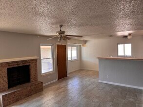 2305 Ken Venturi Ln in El Paso, TX - Building Photo - Building Photo
