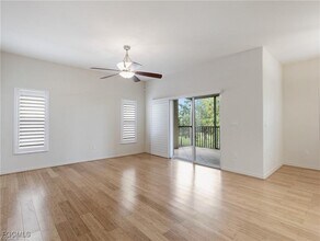 10060 Lake Cove Dr in Ft. Myers, FL - Building Photo - Building Photo