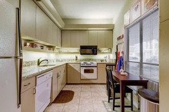 409 E 38th St in Austin, TX - Building Photo - Building Photo