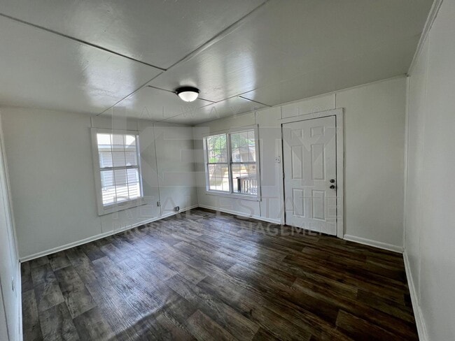 111 Dora St in Lafayette, LA - Building Photo - Building Photo