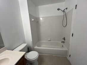 12516 Eagle View Way in Germantown, MD - Building Photo - Building Photo