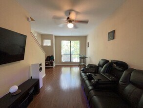 902 E Glenn Crossett St in Arlington, TX - Building Photo - Building Photo