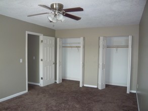 11003 NW Jones Dr in Kansas City, MO - Building Photo - Interior Photo