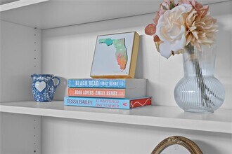 2407 S Lois Ave in Tampa, FL - Building Photo - Building Photo