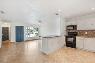 3101 N 66th Ave, Unit 3101 N 66th AVE in Hollywood, FL - Building Photo - Building Photo