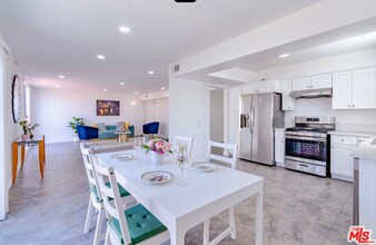 1017 S Bedford St in Los Angeles, CA - Building Photo - Building Photo