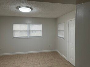 625 Forest Lake Dr in Altamonte Springs, FL - Building Photo - Building Photo