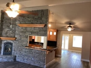 6220 N Ellendale Ave in Fresno, CA - Building Photo - Building Photo