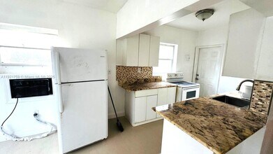 1207 Marseille Dr in Miami Beach, FL - Building Photo - Building Photo