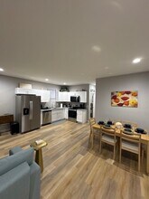 415 Dequincy St, Unit A in Indianapolis, IN - Building Photo - Building Photo