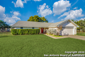 30783 Blue Martin in Bulverde, TX - Foto de edificio