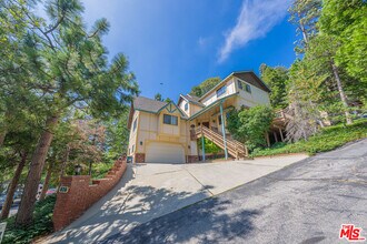 676 Zurich Dr in Lake Arrowhead, CA - Building Photo - Building Photo