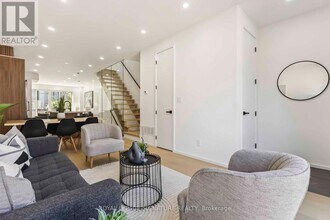 43A Cummings St in Toronto, ON - Building Photo - Building Photo