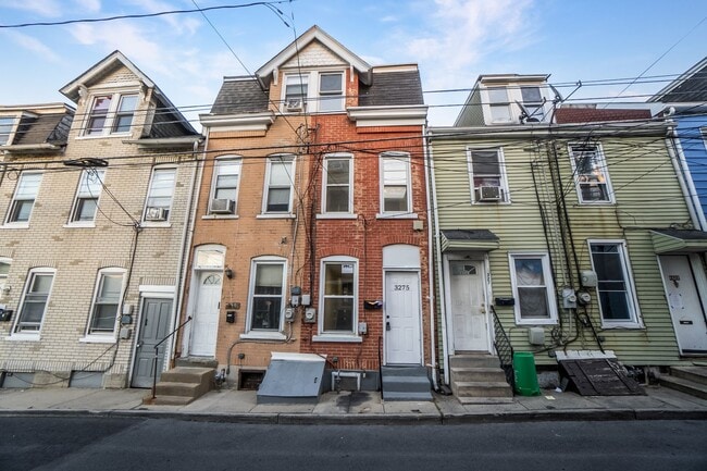 property at 327 N Lumber St